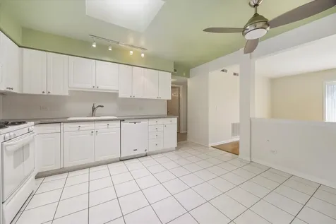 7051 West Touhy Avenue Niles IL 60714