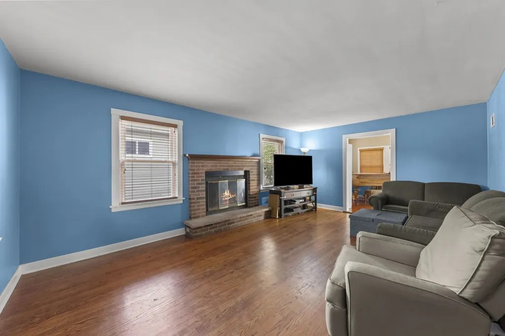 1217 Degener Avenue Elmhurst IL 60126