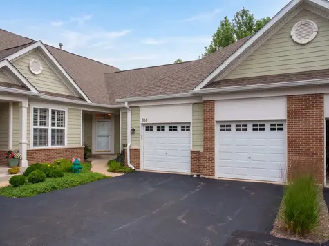 816 Cambridge Drive Batavia IL 60510