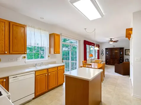816 Cambridge Drive Batavia IL 60510