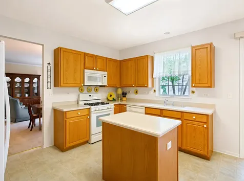816 Cambridge Drive Batavia IL 60510