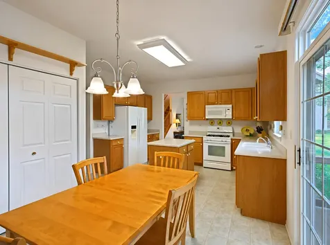 816 Cambridge Drive Batavia IL 60510