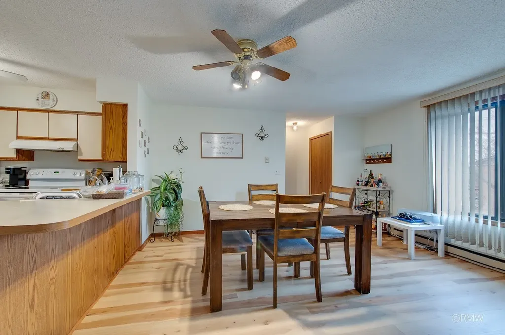 710 North Briar Hill Lane Addison IL 60101