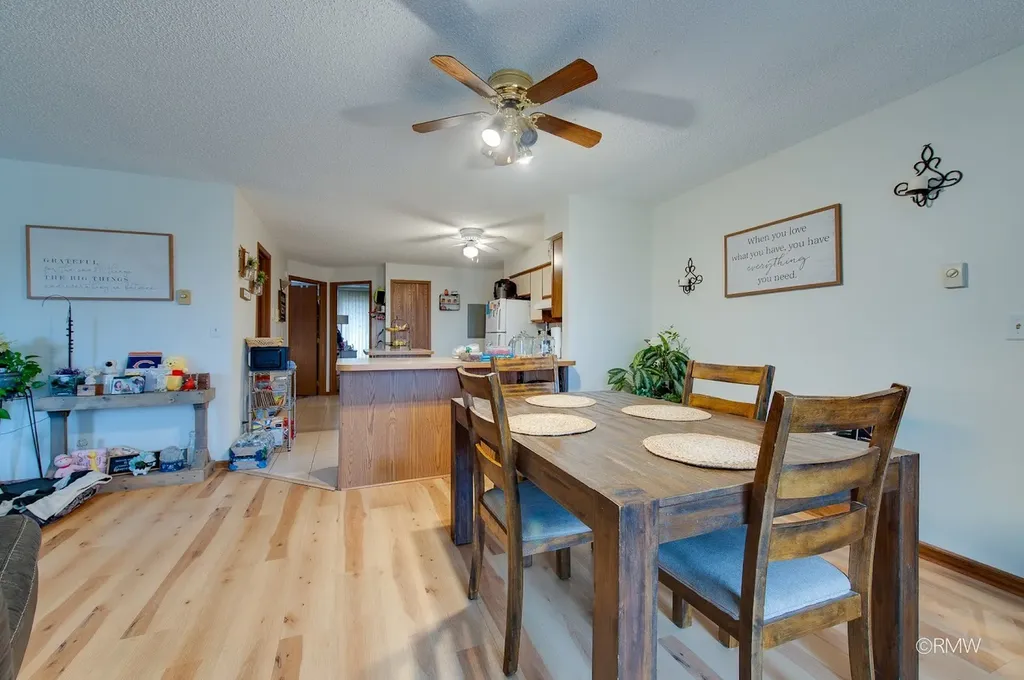 710 North Briar Hill Lane Addison IL 60101