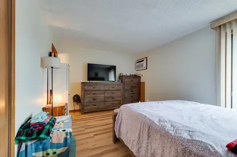 710 North Briar Hill Lane Addison IL 60101
