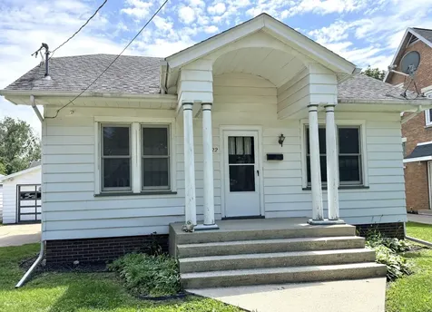 2822 6TH Street Peru IL 61354