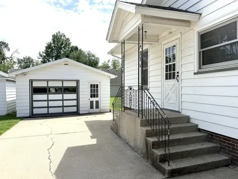 2822 6TH Street Peru IL 61354