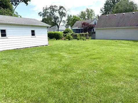 2822 6TH Street Peru IL 61354