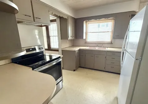 2822 6TH Street Peru IL 61354