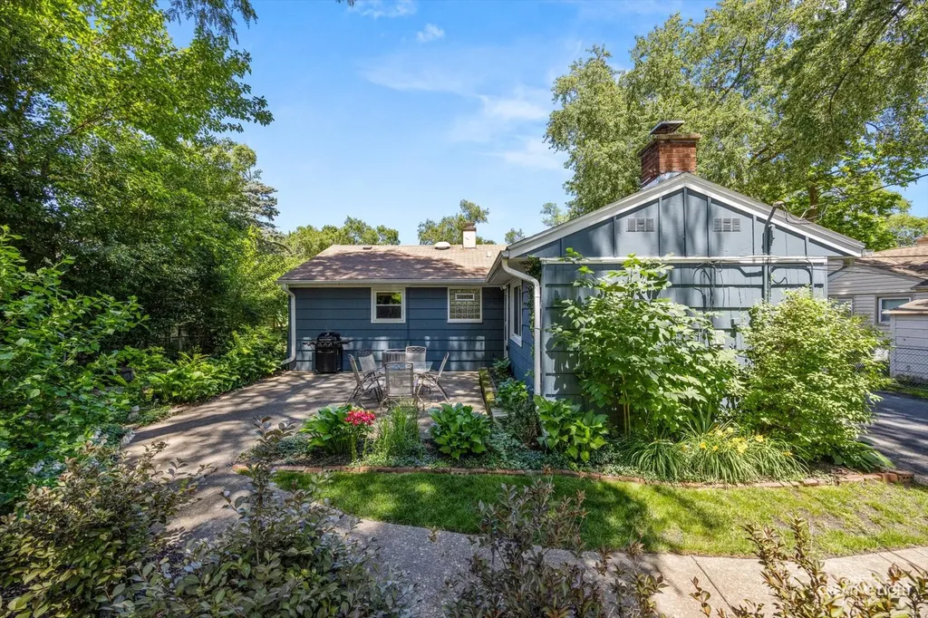 3419 Campbell Street Rolling Meadows IL 60008