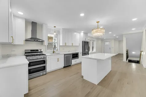 6341 North Campbell Avenue Chicago IL 60659
