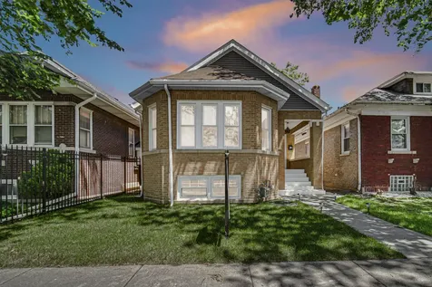 6341 North Campbell Avenue Chicago IL 60659