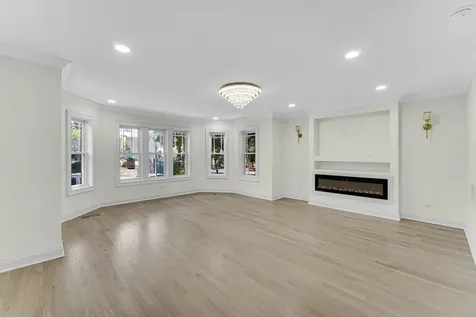 6341 North Campbell Avenue Chicago IL 60659