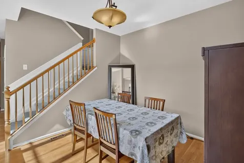 478 Peregrine Parkway Bartlett IL 60103