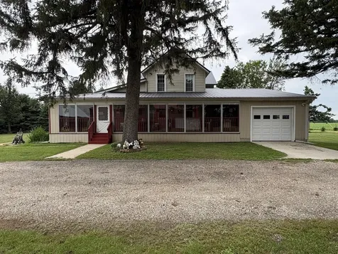 2563 Gurler Road Rochelle IL 61068