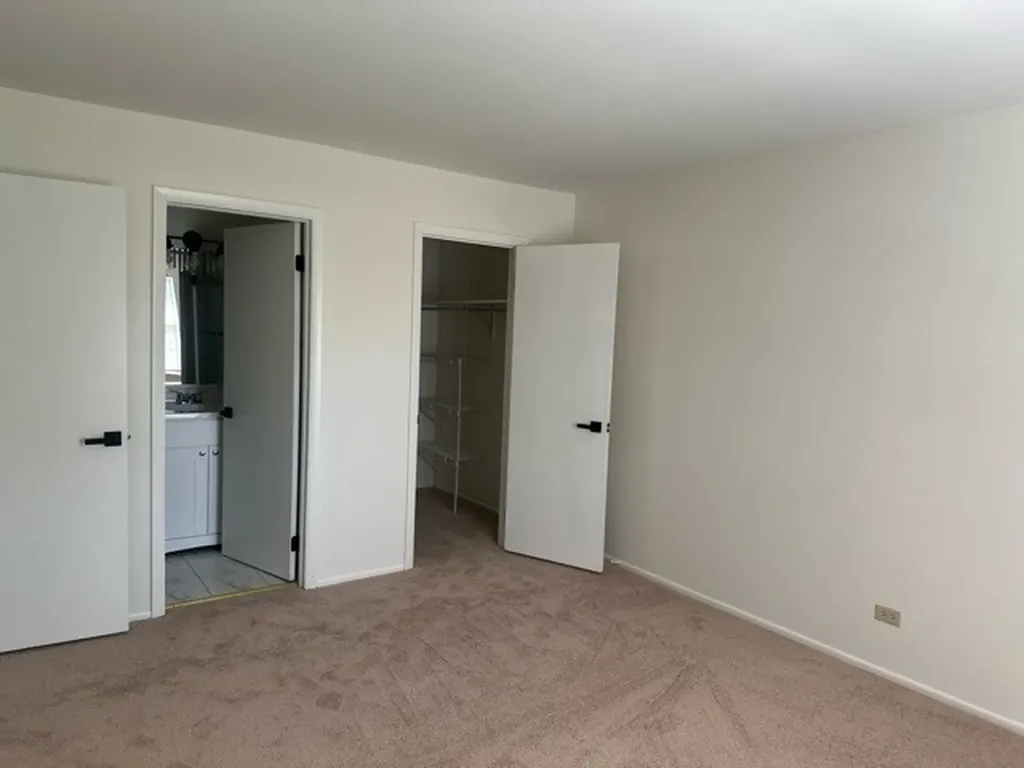380 Heather Court Schaumburg IL 60193