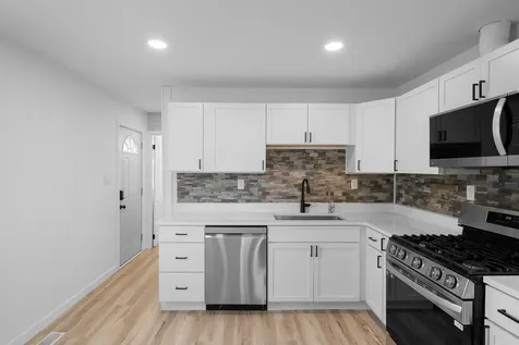 401 Kenyon Avenue Romeoville IL 60446