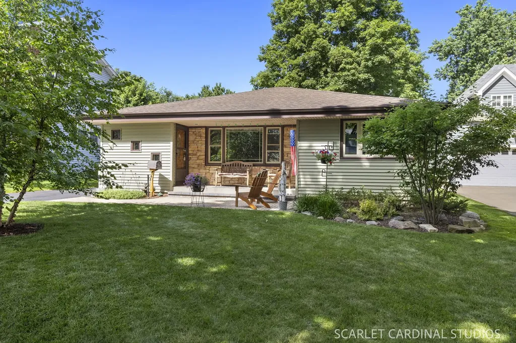 348 South Chase Avenue Lombard IL 60148