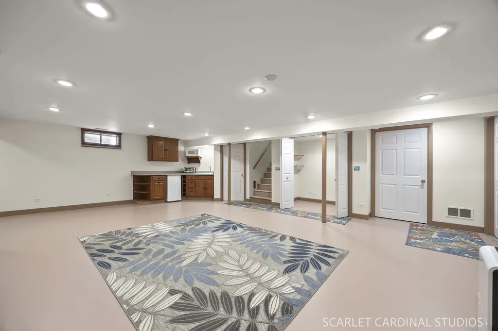 348 South Chase Avenue Lombard IL 60148