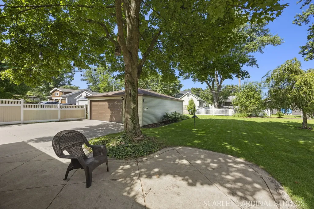 348 South Chase Avenue Lombard IL 60148