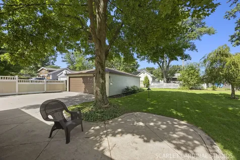 348 South Chase Avenue Lombard IL 60148