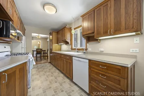 348 South Chase Avenue Lombard IL 60148