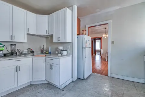 8221 Knox Avenue Skokie IL 60076