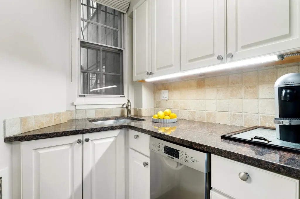 70 East Scott Street Chicago IL 60610