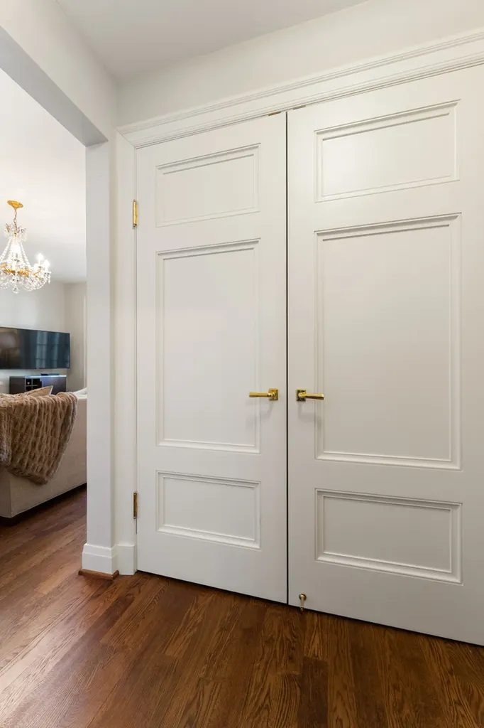 70 East Scott Street Chicago IL 60610