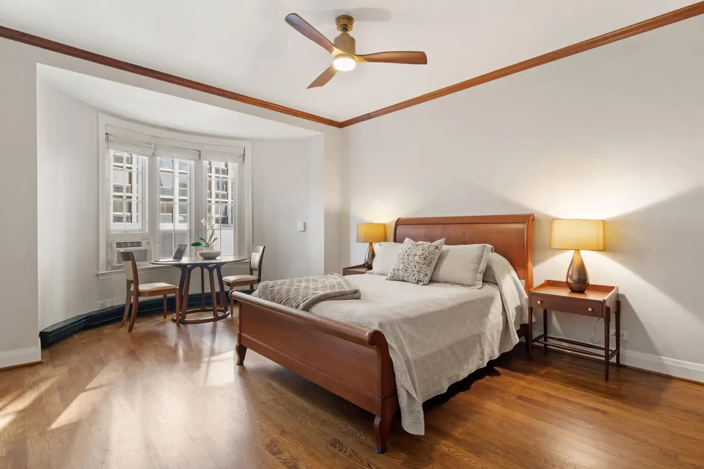 70 East Scott Street Chicago IL 60610