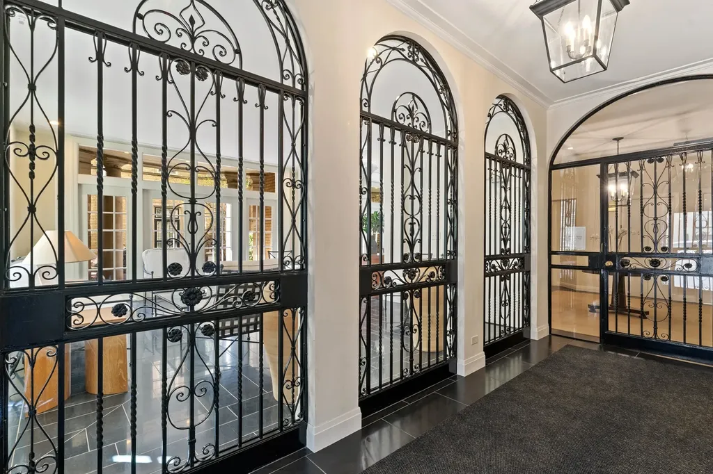 70 East Scott Street Chicago IL 60610