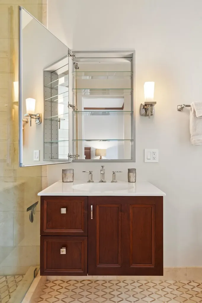 70 East Scott Street Chicago IL 60610