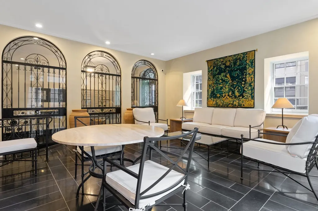 70 East Scott Street Chicago IL 60610