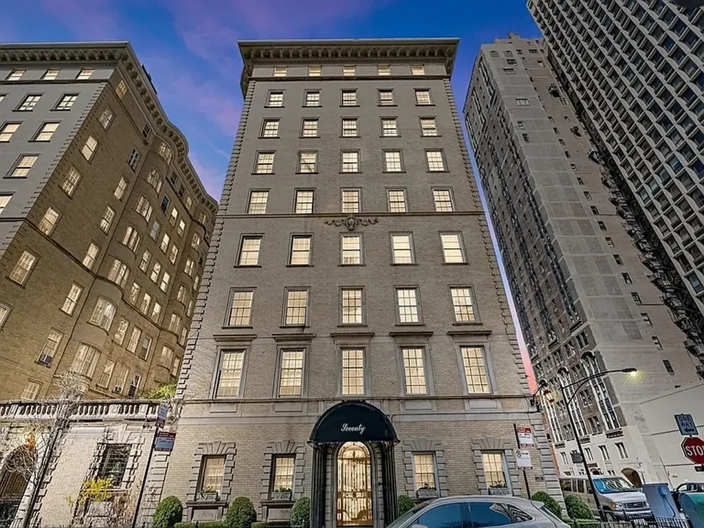 70 East Scott Street Chicago IL 60610