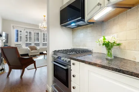 70 East Scott Street Chicago IL 60610