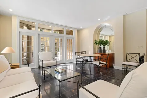 70 East Scott Street Chicago IL 60610