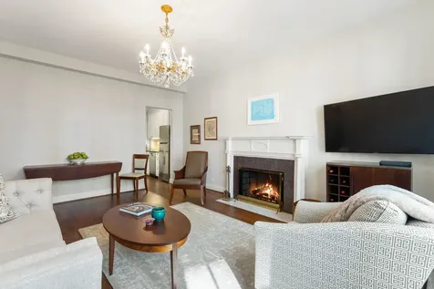 70 East Scott Street Chicago IL 60610