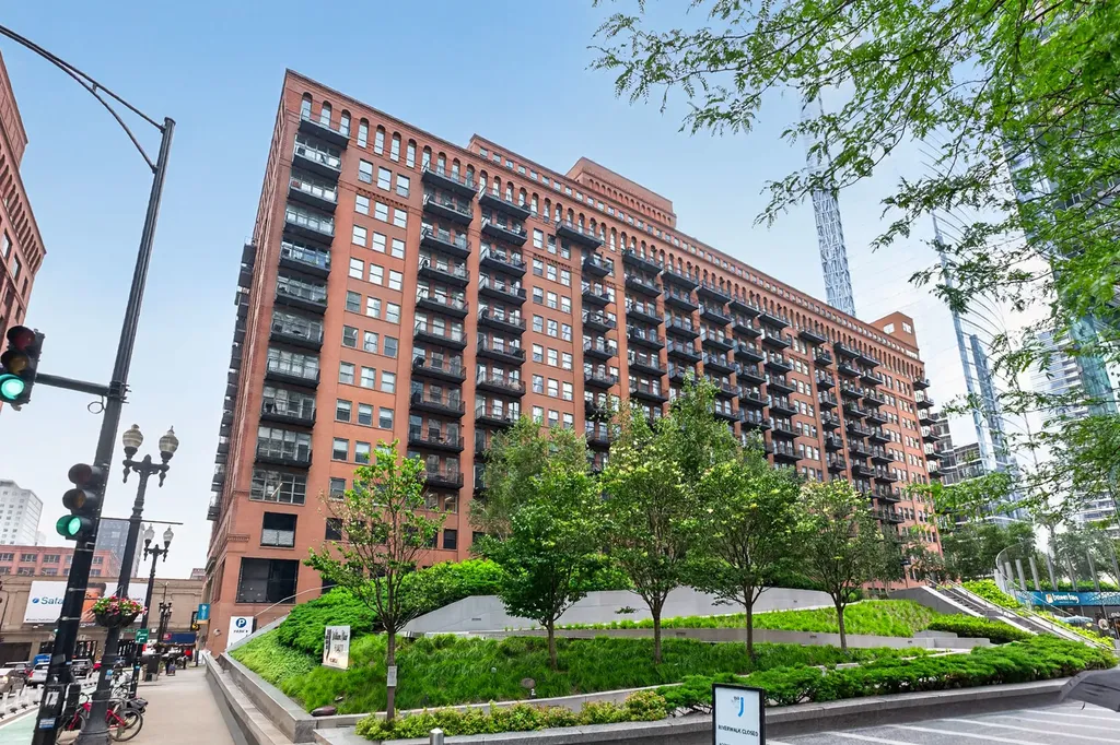 165 North Canal Street Chicago IL 60606