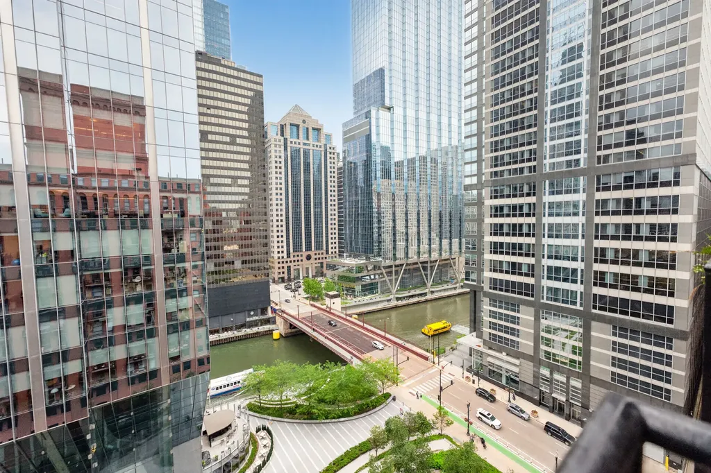 165 North Canal Street Chicago IL 60606