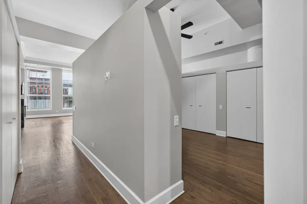 165 North Canal Street Chicago IL 60606