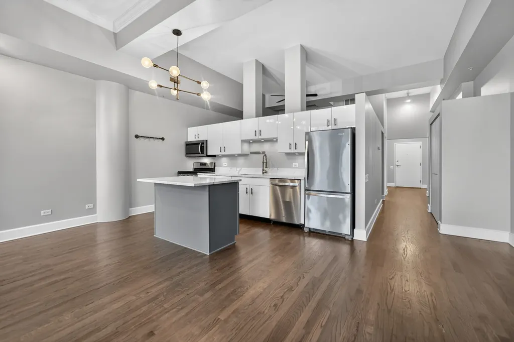 165 North Canal Street Chicago IL 60606