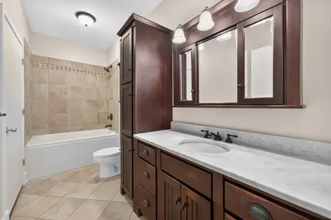 165 North Canal Street Chicago IL 60606