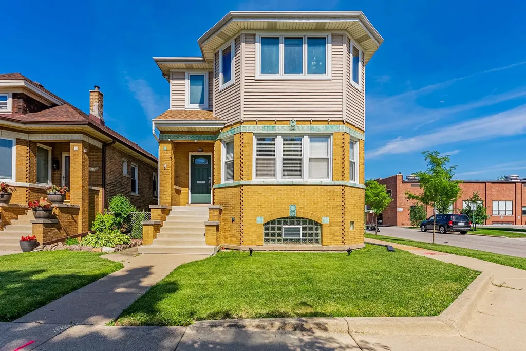 2901 North 76th Court Elmwood Park IL 60707