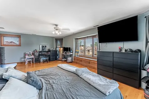 2901 North 76th Court Elmwood Park IL 60707