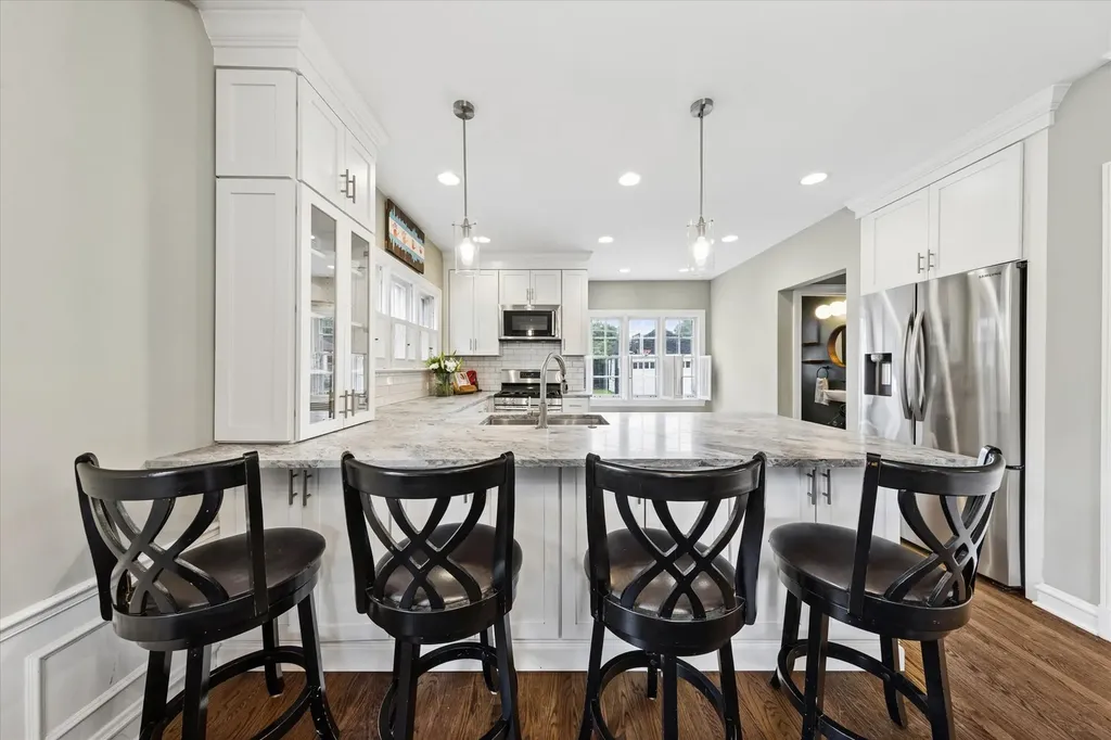 209 South Grace Avenue Elmhurst IL 60126