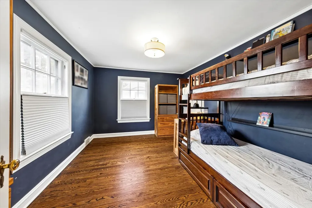 209 South Grace Avenue Elmhurst IL 60126