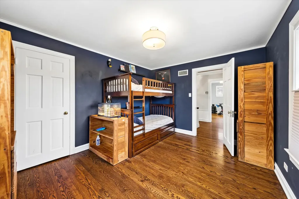 209 South Grace Avenue Elmhurst IL 60126