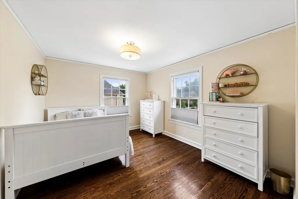 209 South Grace Avenue Elmhurst IL 60126