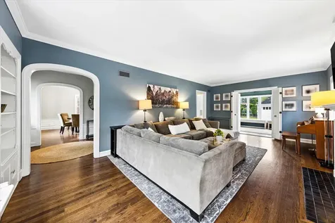 209 South Grace Avenue Elmhurst IL 60126
