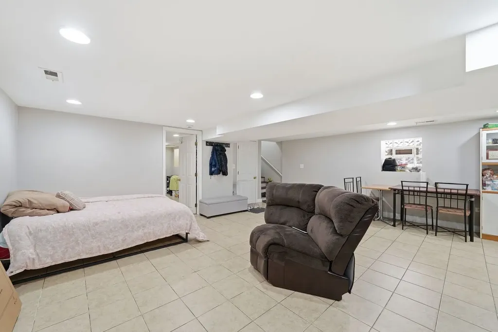 4840 West Wabansia Avenue Chicago IL 60639